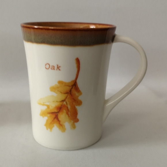 Starbucks Set of Two Retired Oak Leaf Design Coffee / Tea Mugs, 13oz, 2007 - Picture 2 of 6